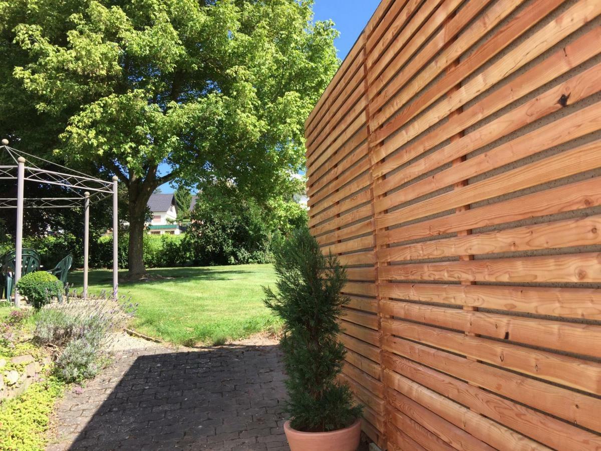 Ferienwohnung im Kelterhaus Wiltingen Exterior foto